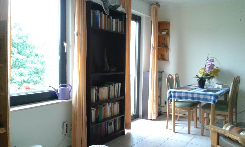 B&B Am See Koeln - Privatzimmer Εξωτερικό φωτογραφία