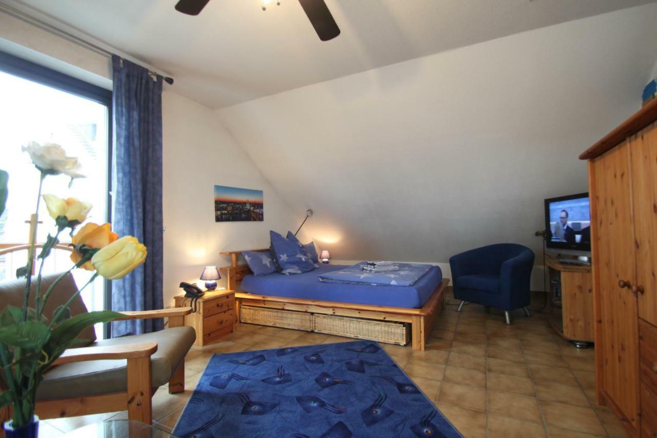 B&B Am See Koeln - Privatzimmer Εξωτερικό φωτογραφία