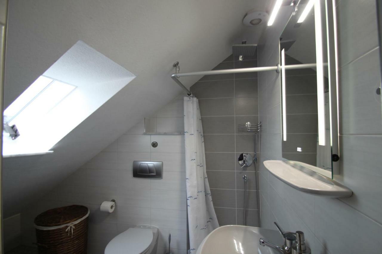 B&B Am See Koeln - Privatzimmer Εξωτερικό φωτογραφία