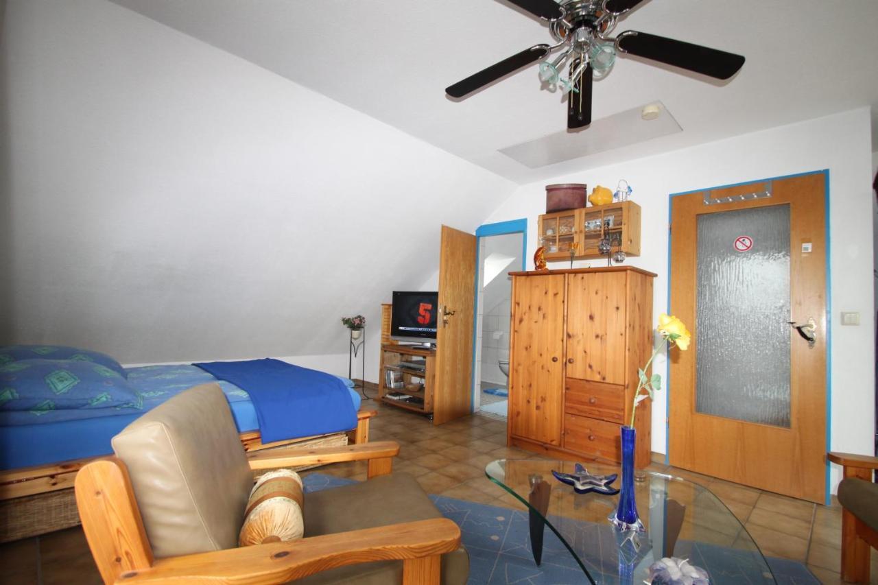 B&B Am See Koeln - Privatzimmer Εξωτερικό φωτογραφία