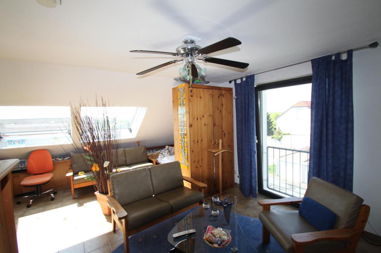 B&B Am See Koeln - Privatzimmer Εξωτερικό φωτογραφία